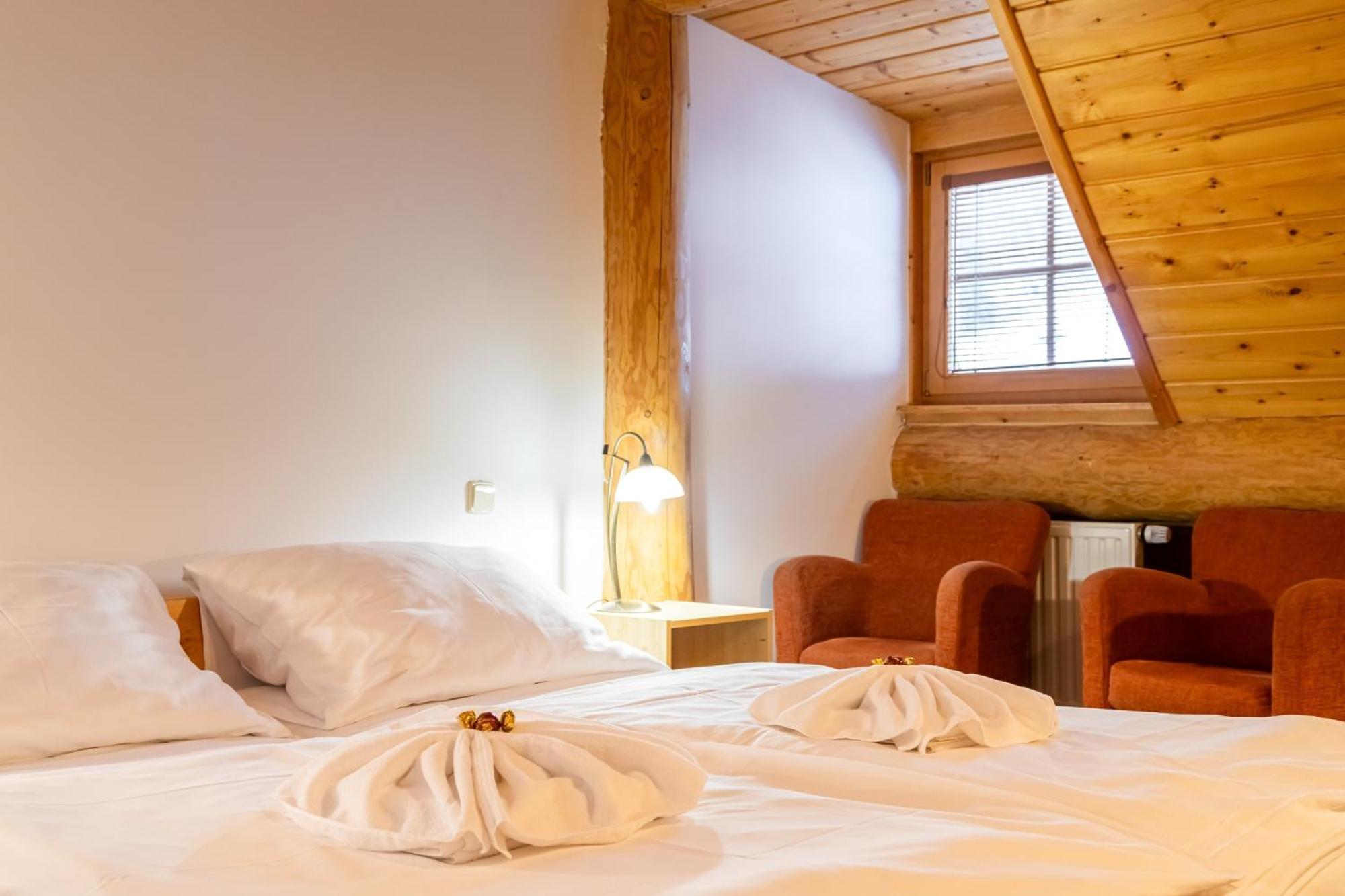 Hotel Grun موستي يو جابلونكوفا المظهر الخارجي الصورة